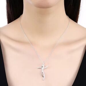 Minimalist Silver Necklace Collection